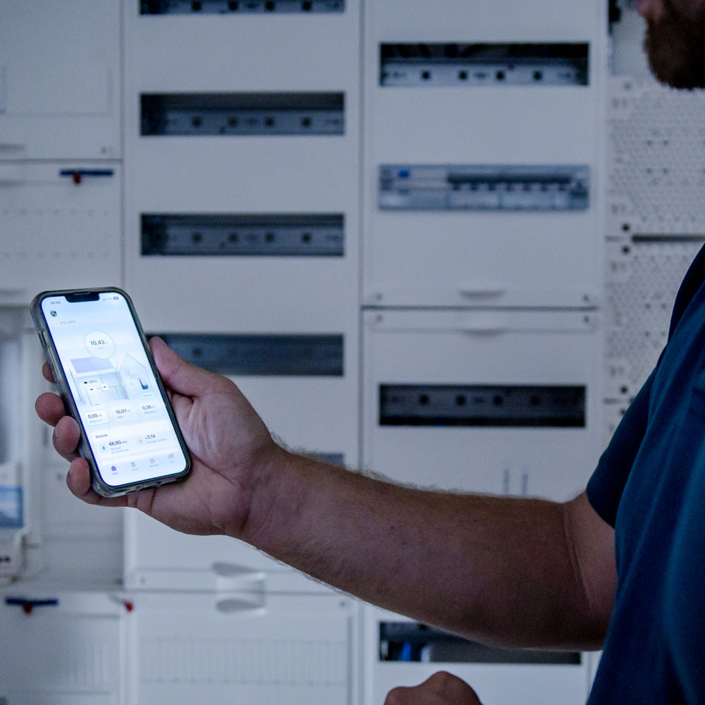 Steuerung eines Stromkastens am Handy